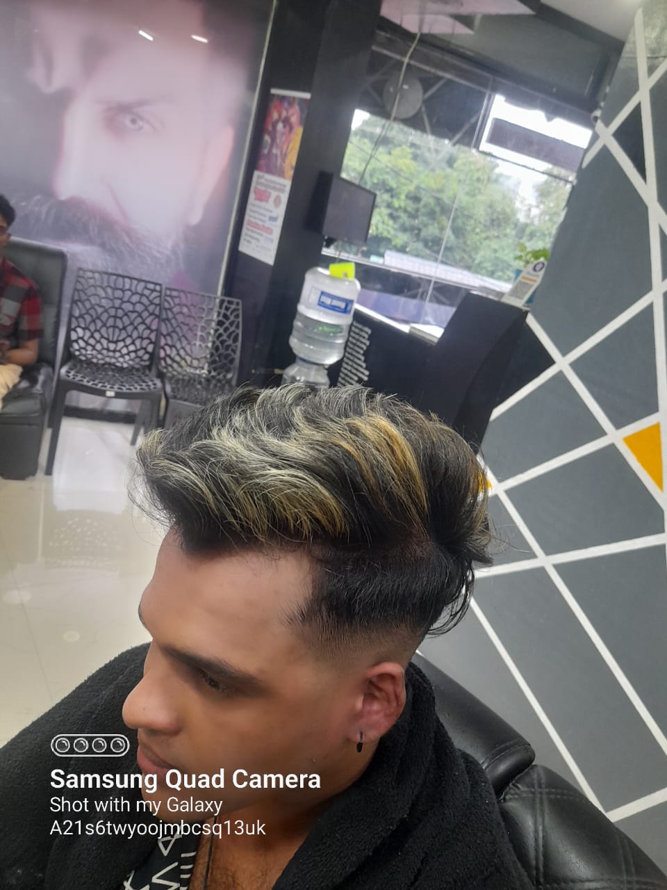 HAIRPORT UNISEX FAMILY SALON MUNDAKAYAM