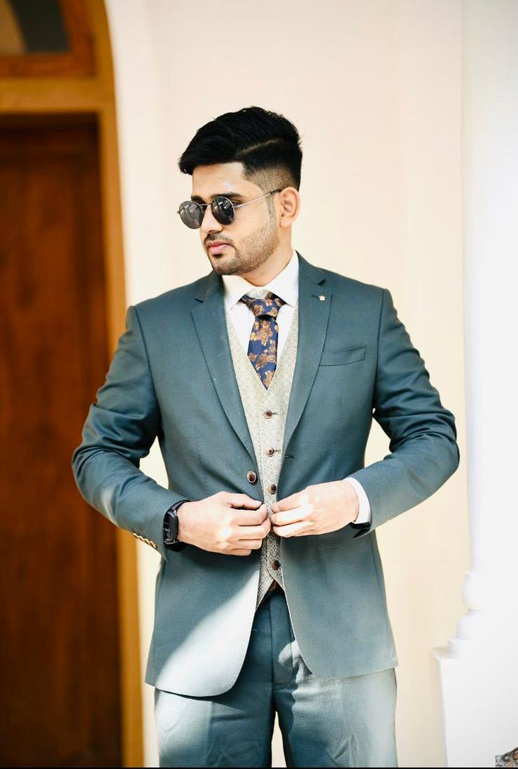 HAIRPORT UNISEX FAMILY SALON MUNDAKAYAM